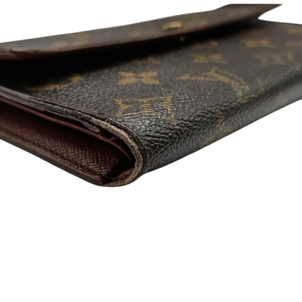 Louis Vuitton Monogram Sarah Wallet
